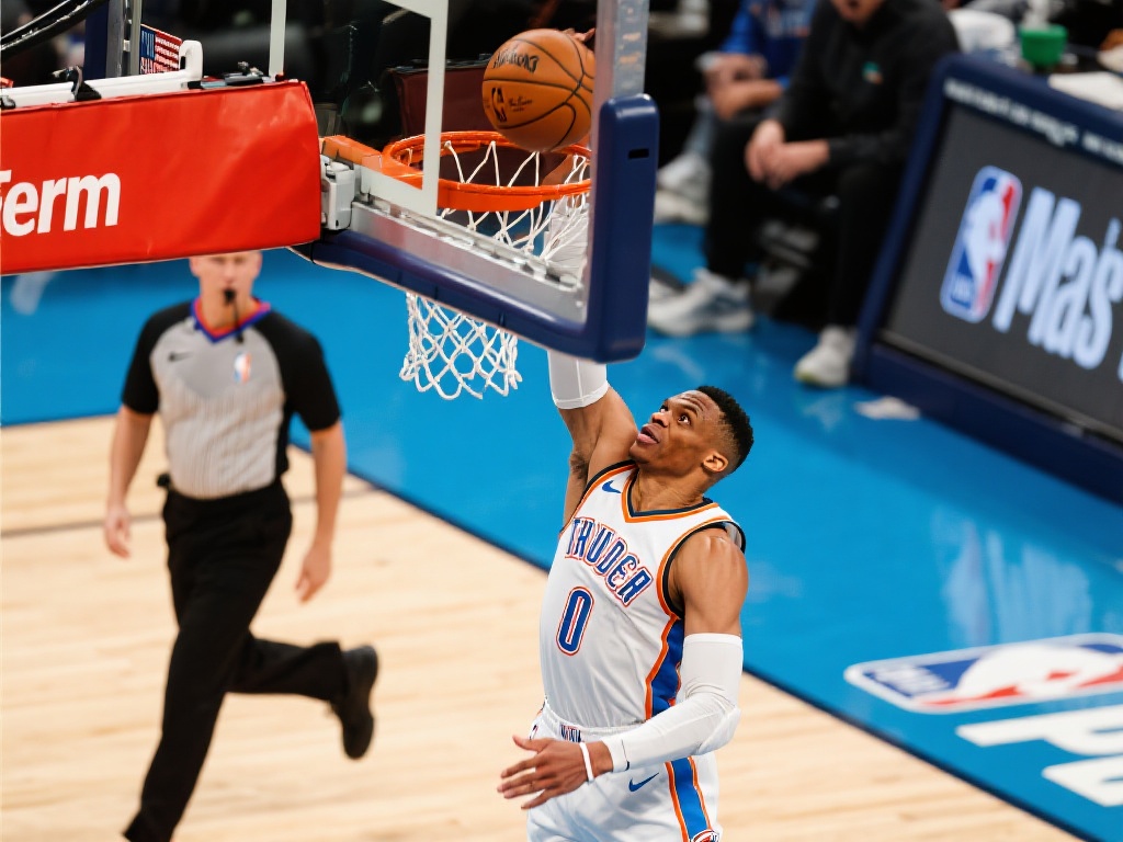 威少抢断快攻霸气暴扣 挂筐怒吼庆祝遭技术犯规