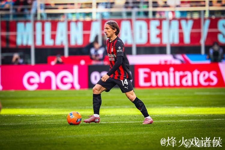 莫德里奇全场触球120次评分7.4，连续11场意甲首发打满90分钟